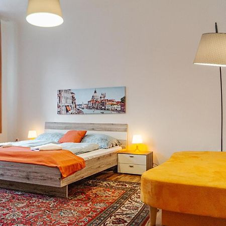Comfy 2Br- Apartment Near Wiener Stadthalle المظهر الخارجي الصورة