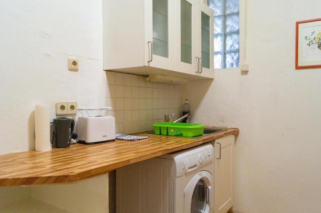 Comfy 2Br- Apartment Near Wiener Stadthalle المظهر الخارجي الصورة